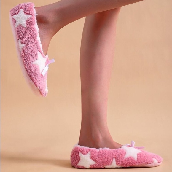 New Pink Plush Slippers - Picture 5 of 5